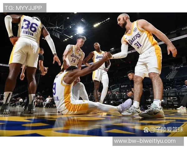 夸梅直言布朗尼在大学表现平平不及部分高中球员的潜力与实力